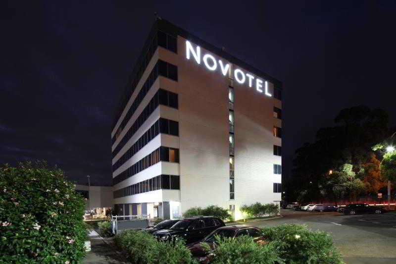 Novotel Sydney West Hq Rooty Hill Exterior photo