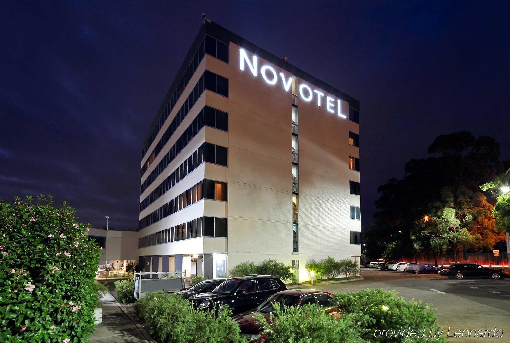 Novotel Sydney West Hq Rooty Hill Exterior photo