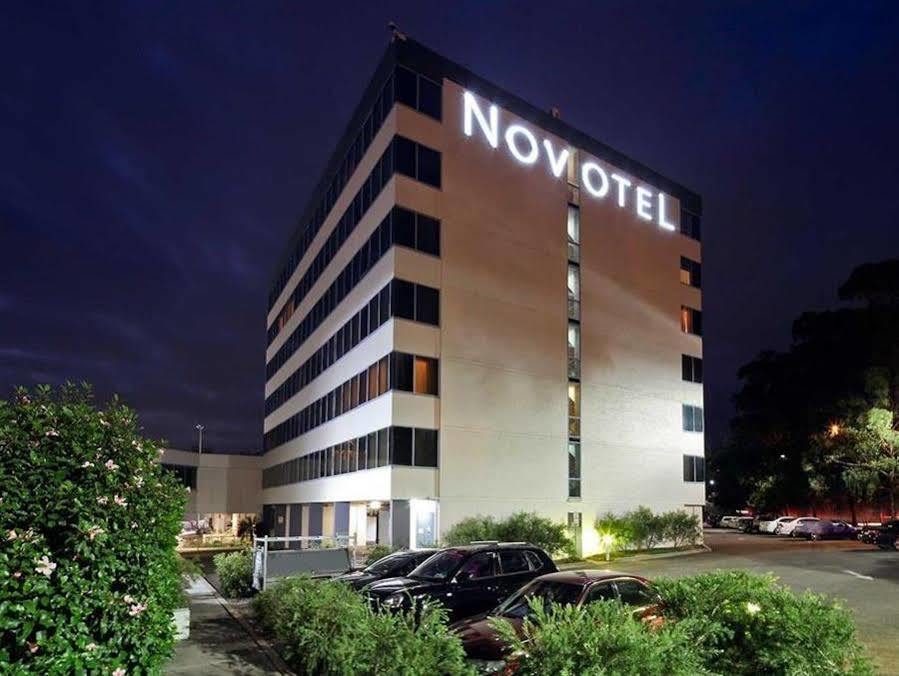 Novotel Sydney West Hq Rooty Hill Exterior photo